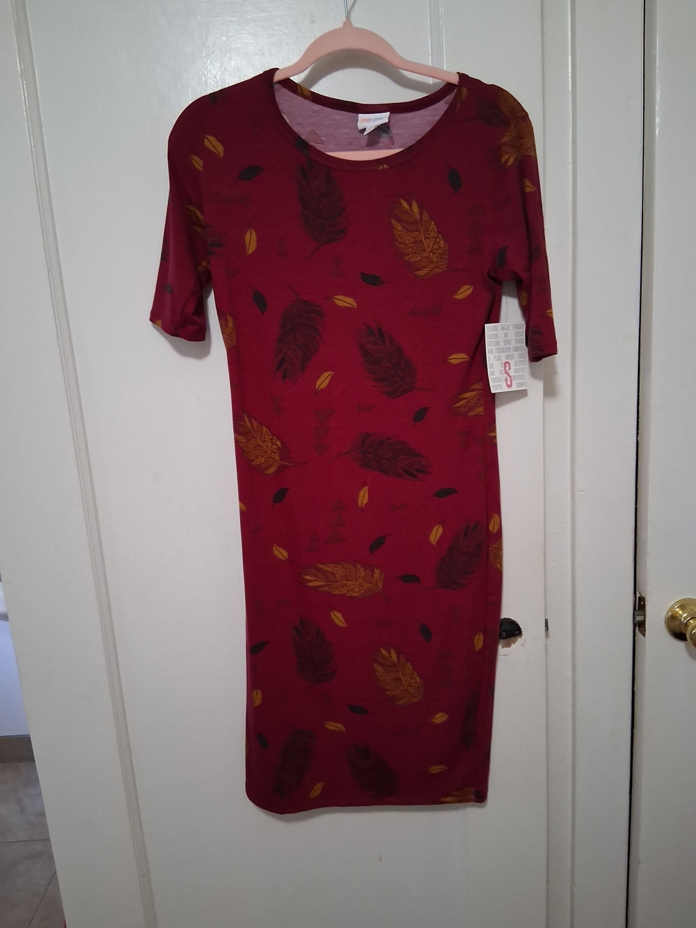 Women’s Burgundy Feather Print Dress
